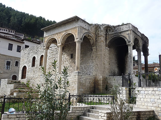 Berat - A pasa palotája: valószínűleg a hárem lehetett benne