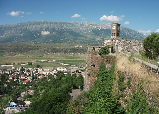 Kilátás a várból, Gjirokaster