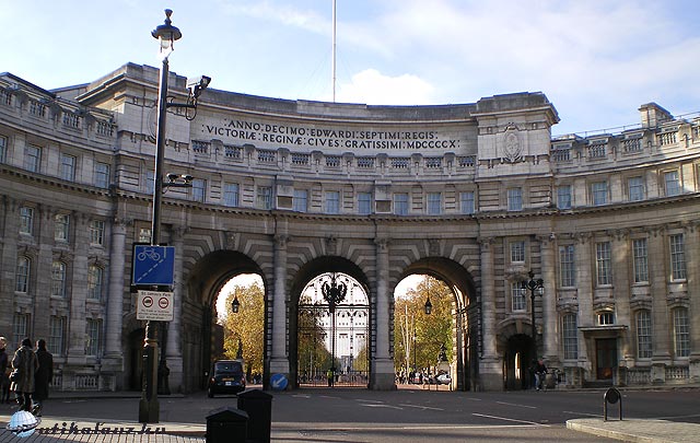 London Admirality Arch