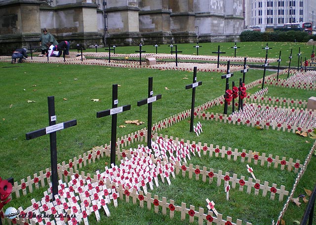 Emlékezés a hősökre a Westminster Abbey mellett London
