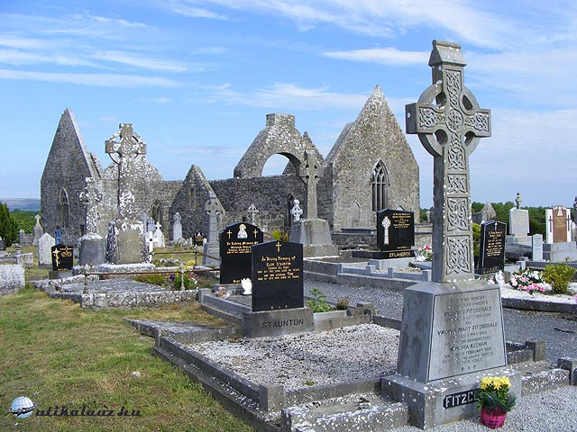Kilmacduagh, temetőkert