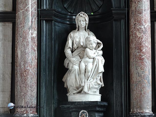 Michelangelo Madonnája a Miasszonyunk templomban