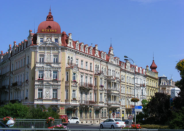 Karlovy Vary – Monarchia-korabeli polgárházak