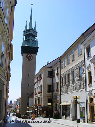 Znojmo – a városháza dupla fiatornyos tornya