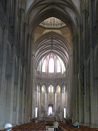 Coutances-katedralis-oltar