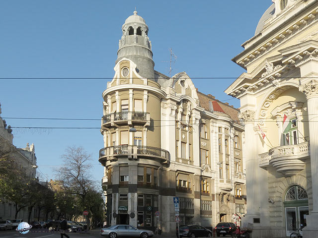 Szeged Széchenyi tér Sarokház a Takarék és a Horváth Mihály utca sarkán
