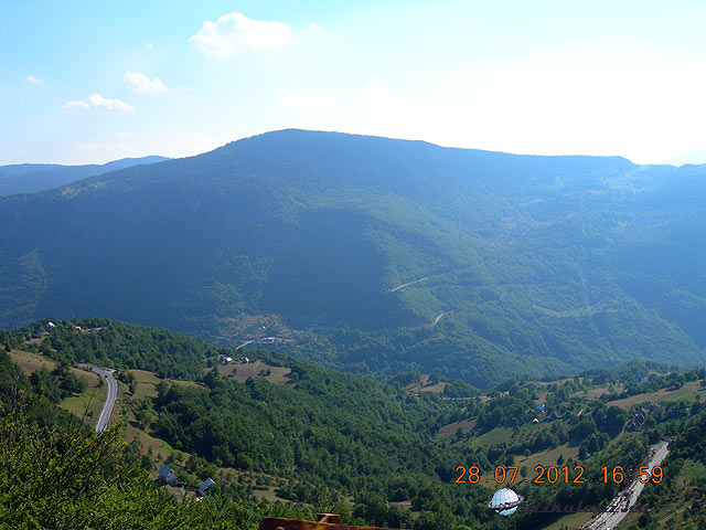 Tara kanyon ott a híd