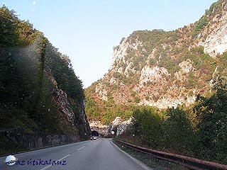 Gyönyörű út Szarajevó előtt
