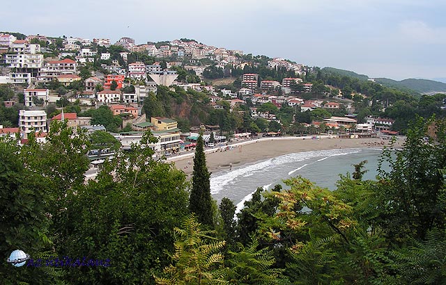A városi strand a várból  Ulcinj Montenegró