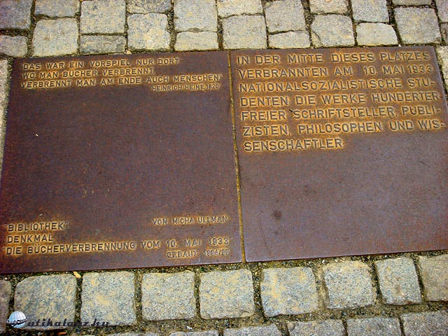 Könyvégetés emlékműve Berlin