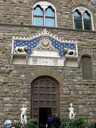 Firenze - a Palazzo Vecchio_bejarata