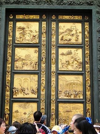 Firenze - a kresztelőkápolna kapuja