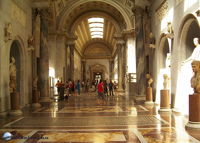 A vatikáni szoborcsarnokban