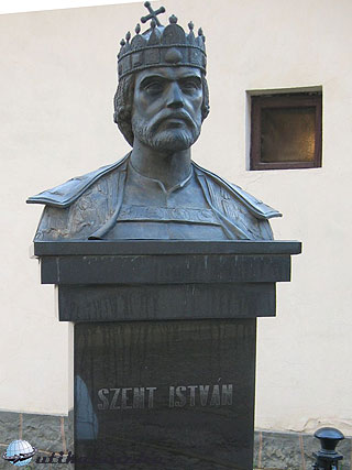 Beregszasz - Szent Istvan szobor